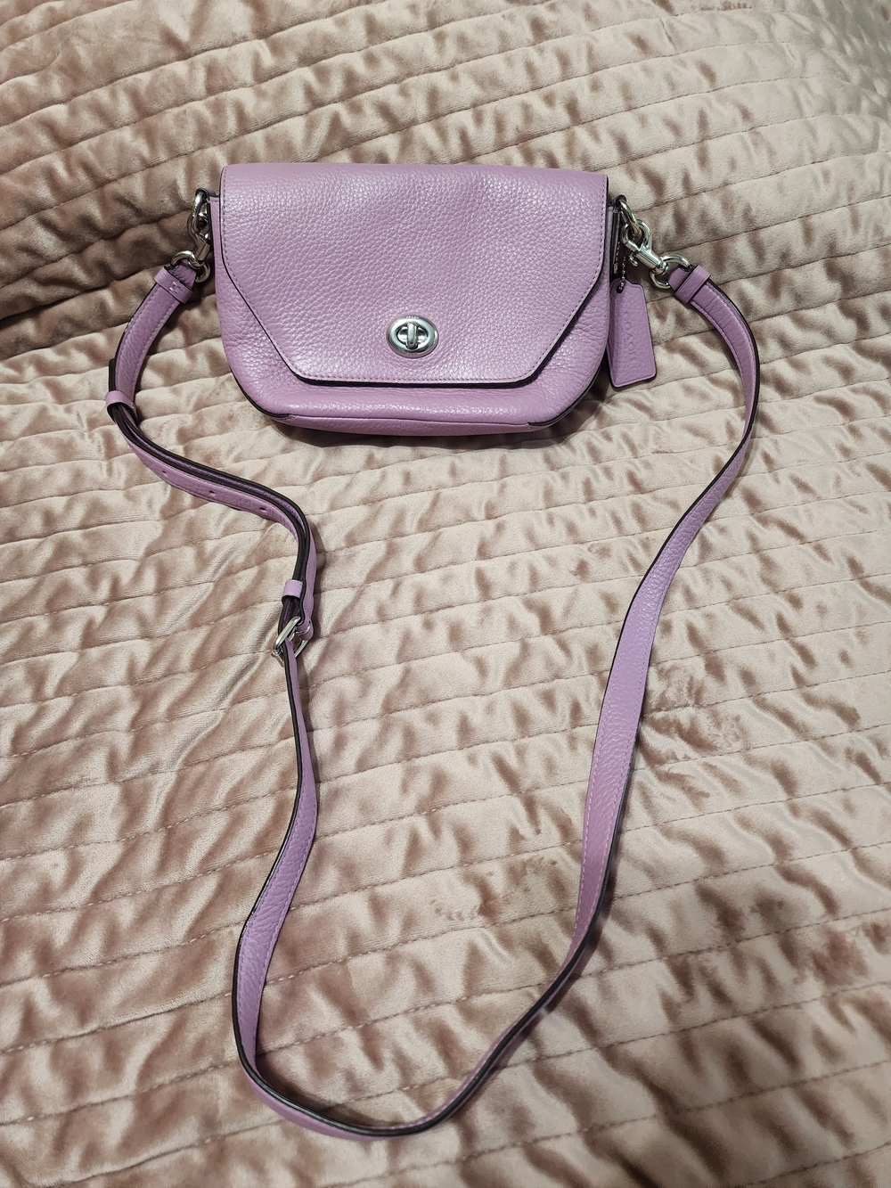 Coach Lilac Pebbled Leather Turnlock Crossbody Bag